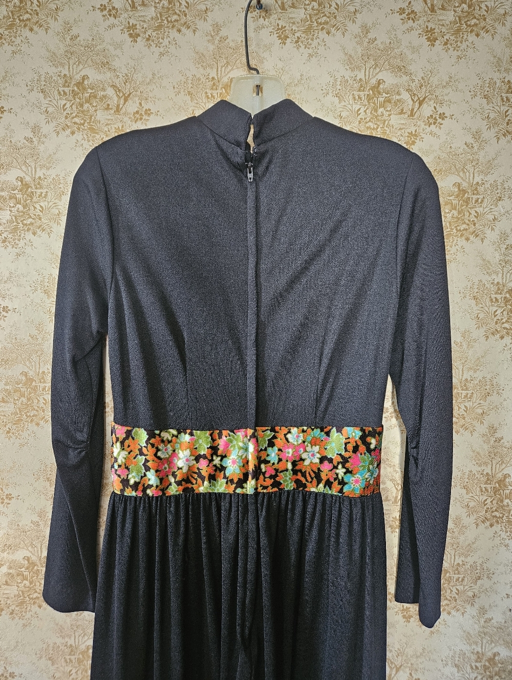 Vintage 1960s/early 70s Black Long Sleeved Maxi Dress Handmade - Picture 6 of 12